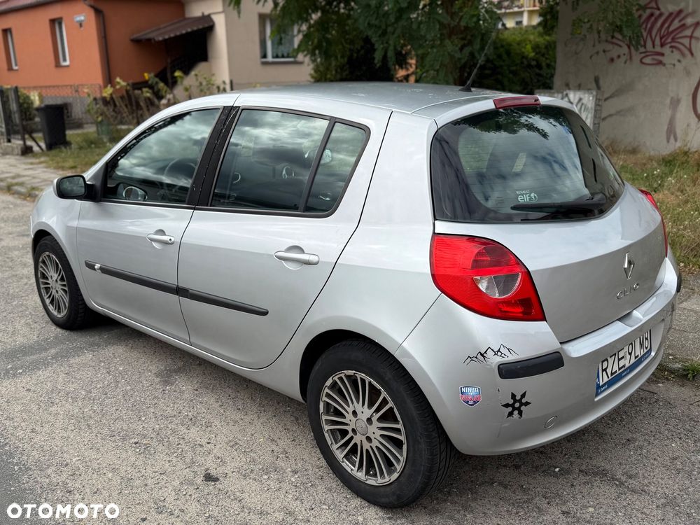 Renault Clio 1.5 dCi Dynamique - 4
