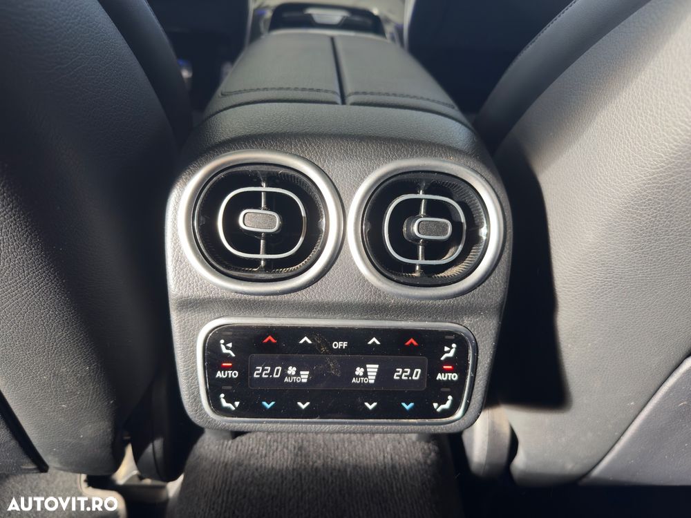 Mercedes-Benz C 200 4Matic 9G-TRONIC AMG Line Advanced - 11