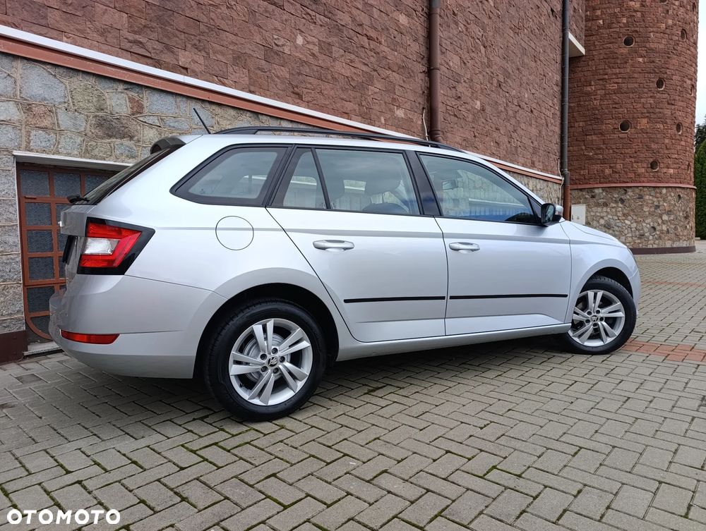 Skoda Fabia 1.0 TSI Ambition - 12