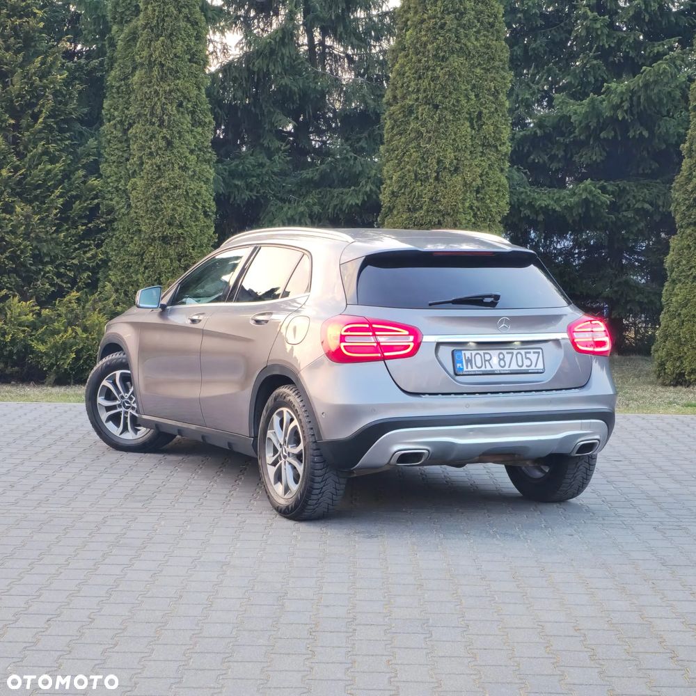 Mercedes-Benz GLA 220 d 4Matic 7G-DCT AMG Line - 11