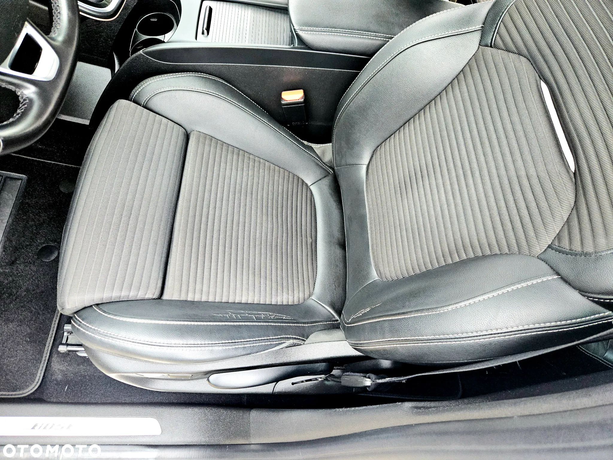 Renault Scenic ENERGY dCi 160 EDC BOSE EDITION - 32
