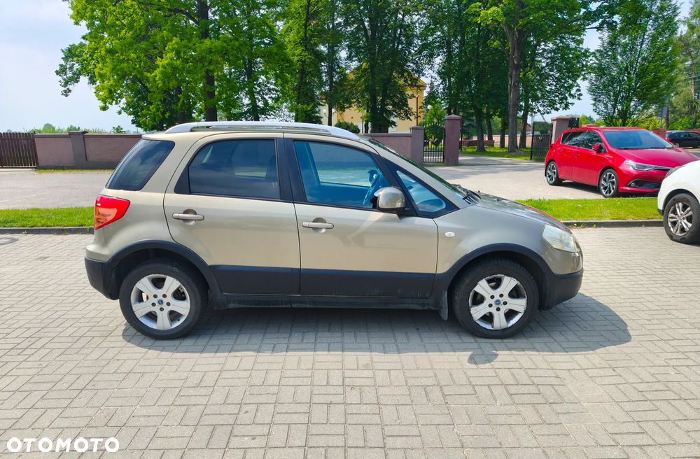 Fiat Sedici 1.9 Multijet 4x4 Emotion - 4