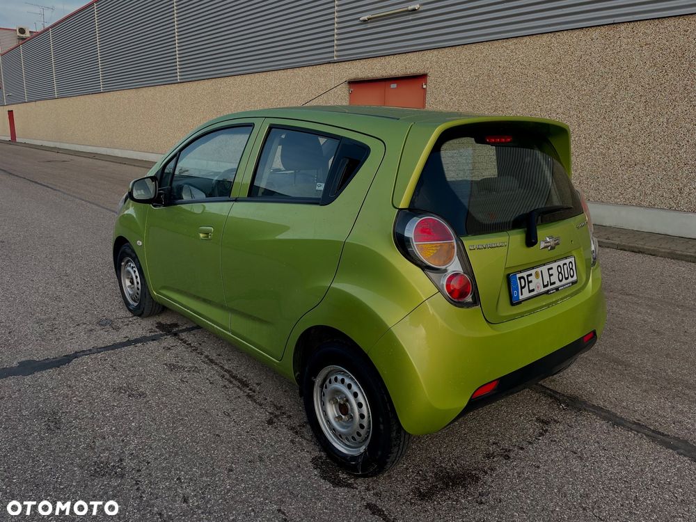 Chevrolet Spark 1.0 LS+ Design - 4