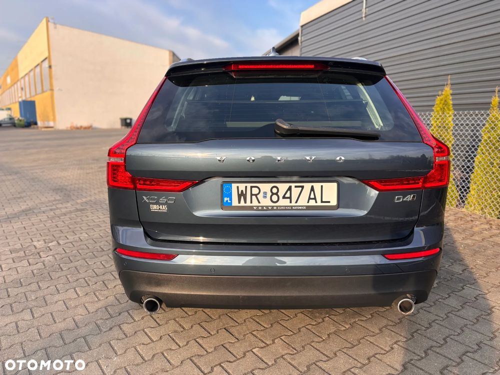 Volvo XC 60 D4 AWD Momentum - 2