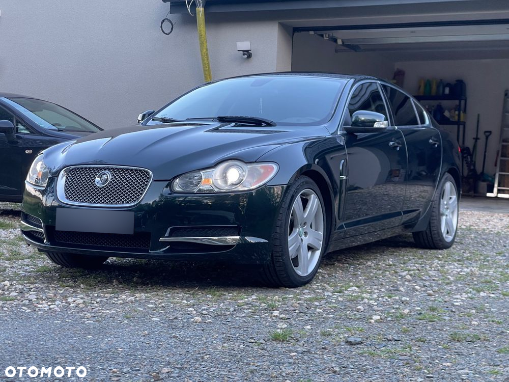 Jaguar XF 2.7 V6 D Luxury - 24