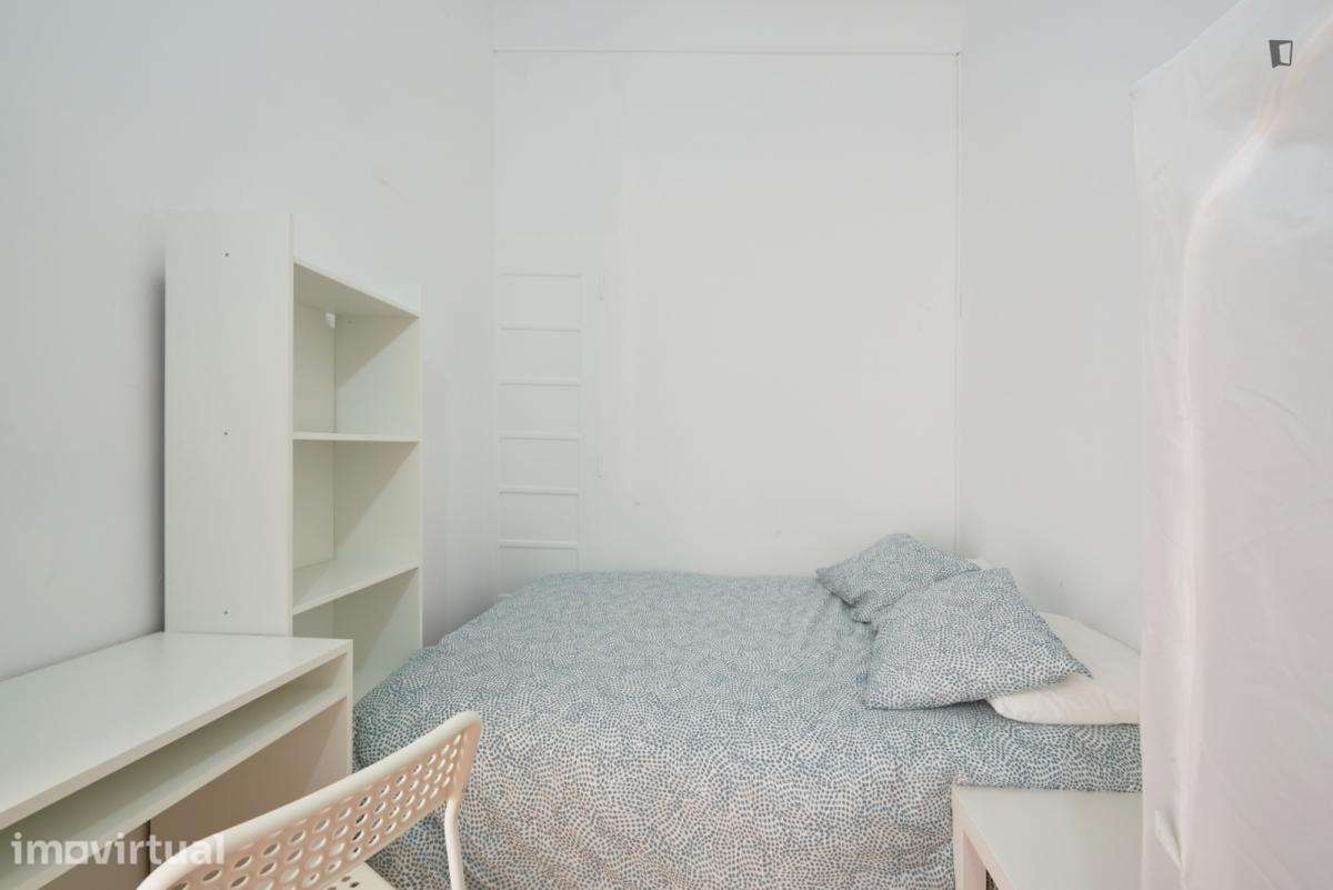 Quarto - localizado em Marquês de Pombal Lisbon - Grande imagem: 2/12