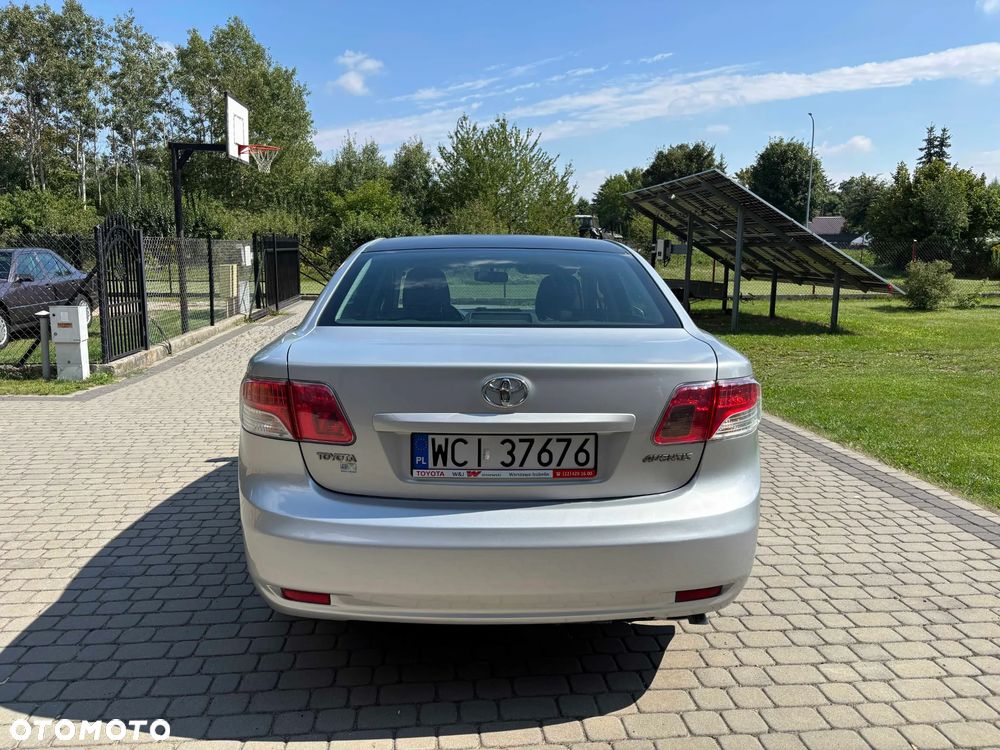 Toyota Avensis 1.8 Luna - 5