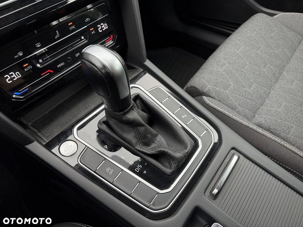 Volkswagen Passat 1.5 TSI EVO Business DSG - 20