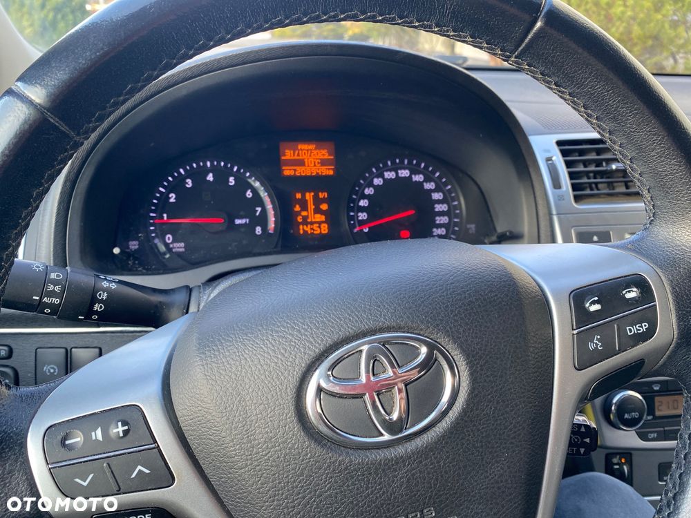 Toyota Avensis 1.8 Sol plus NAVI - 22