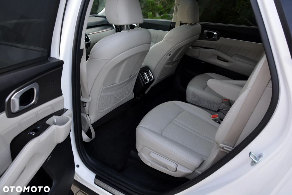 Kia Sorento - 10