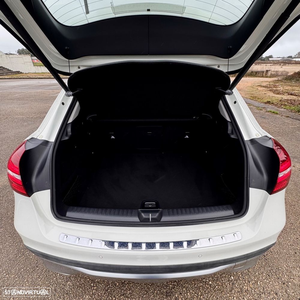 Mercedes-Benz GLA 180 d Style - 25