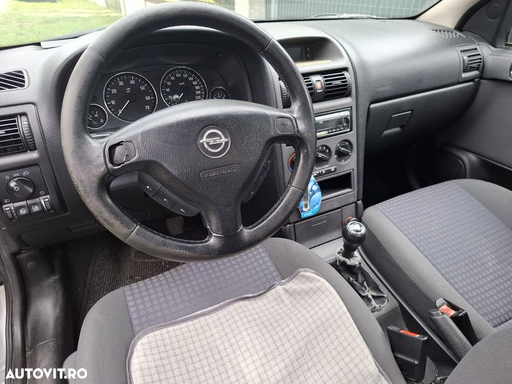 Opel Astra 1.6 Njoy - 6