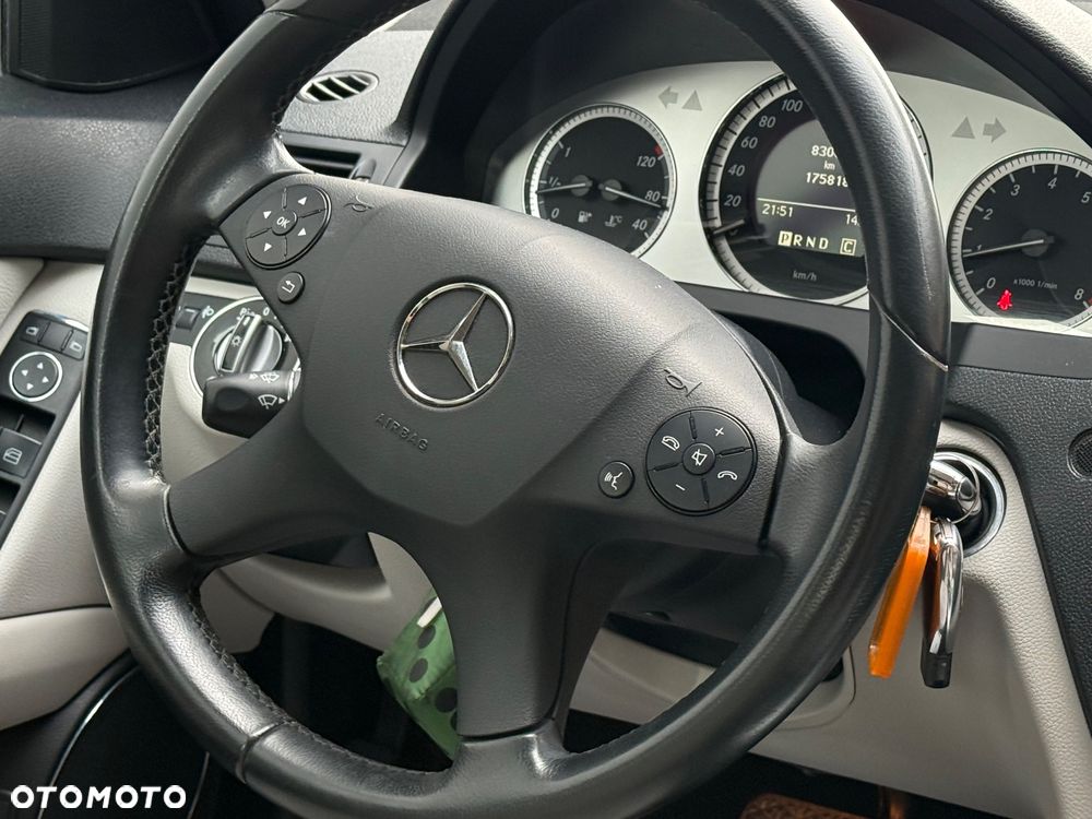 Mercedes-Benz Klasa C 180 T Kompressor Automatik BlueEFFICIENCY Avantgarde - 16