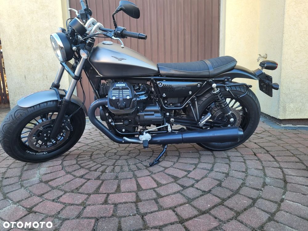 Moto Guzzi V9 - 1