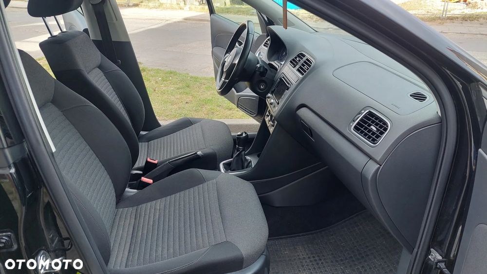Volkswagen Polo 1.4 16V Highline - 16