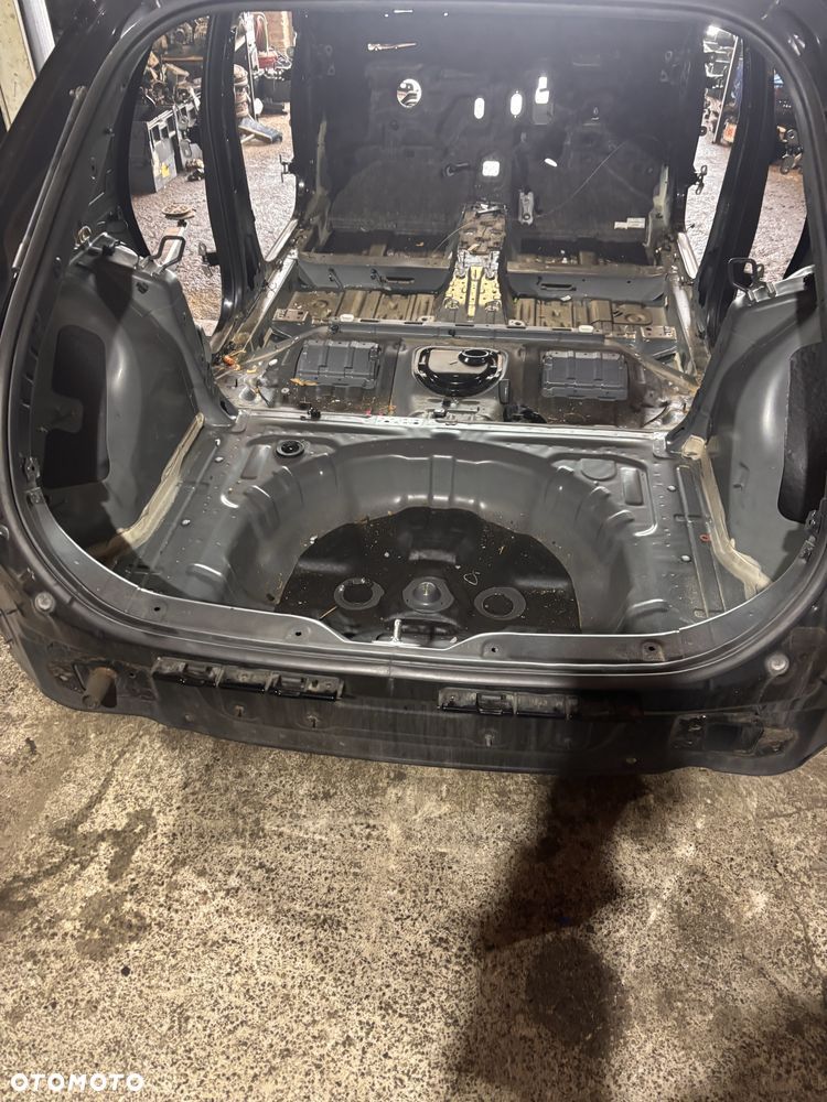 Kia Xceed pas tylny wanna sciana Bagażnika tylna