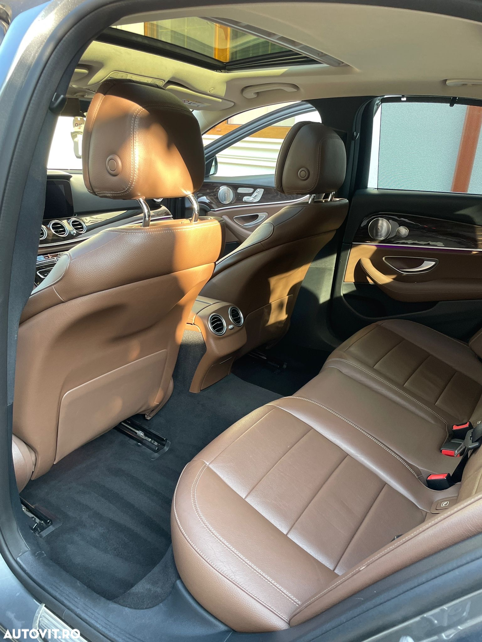 Mercedes-Benz E 220 d T 9G-TRONIC - 6