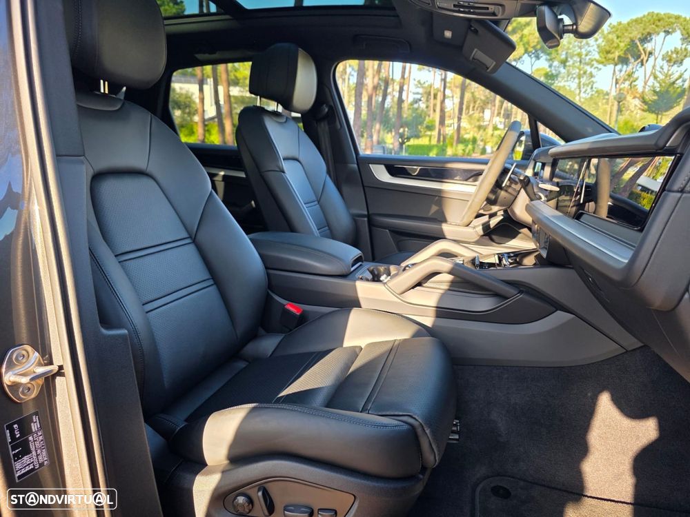 Porsche Cayenne E-Hybrid - 12