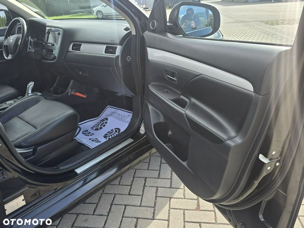 Mitsubishi Outlander - 30