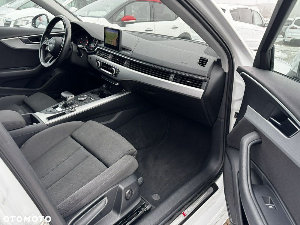 Audi A4 Limousine - 15