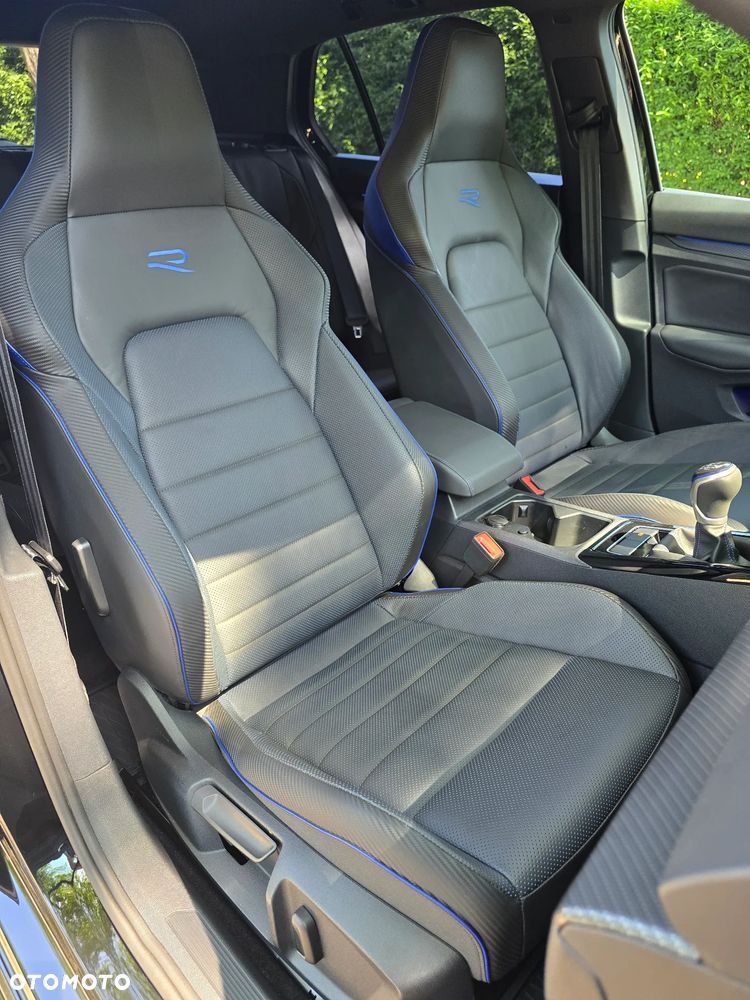 Volkswagen Golf - 21