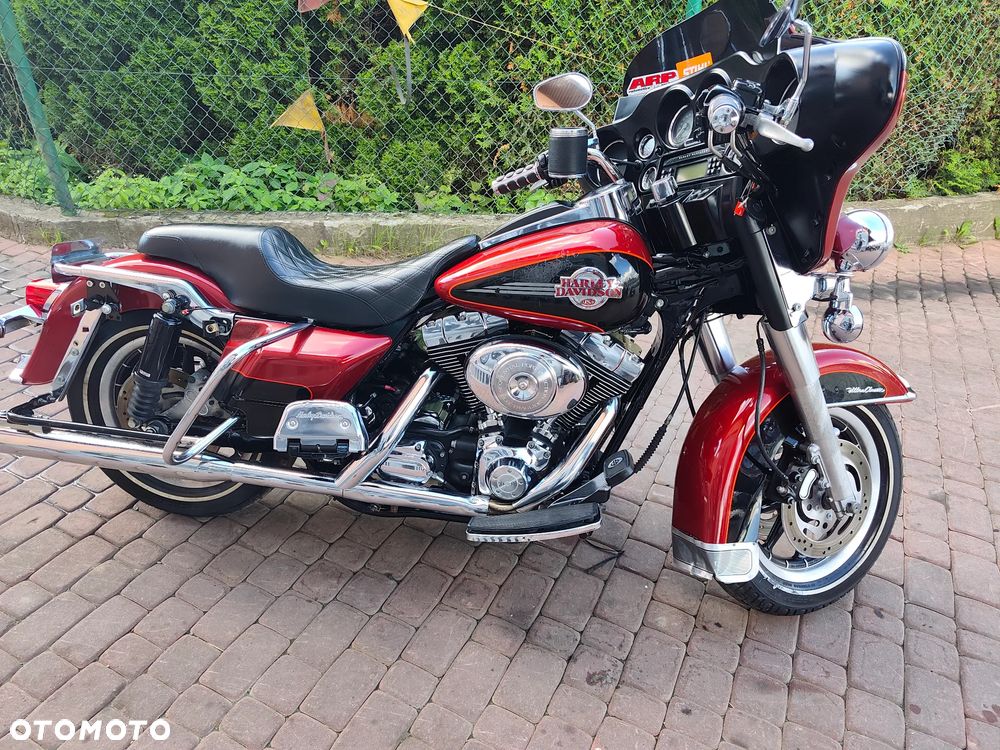 Harley-Davidson FLHTCU Ultra - 1