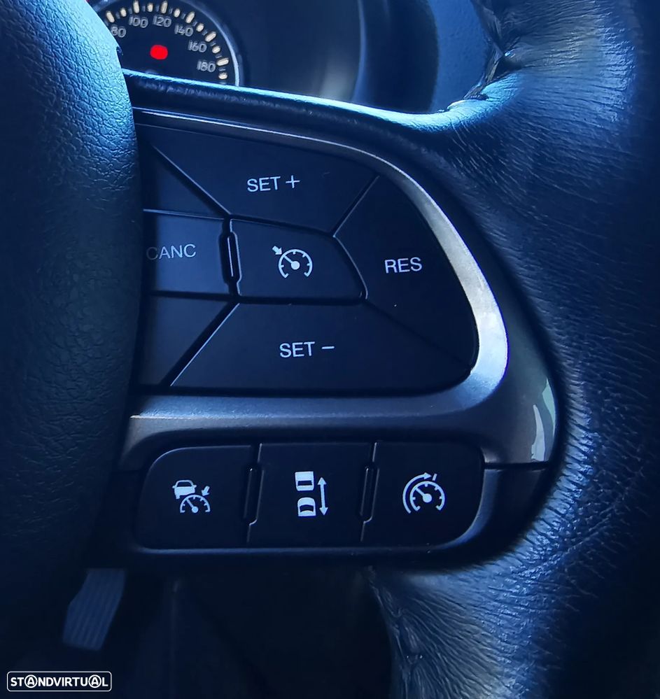 Jeep Renegade 1.6 MJD Limited - 17