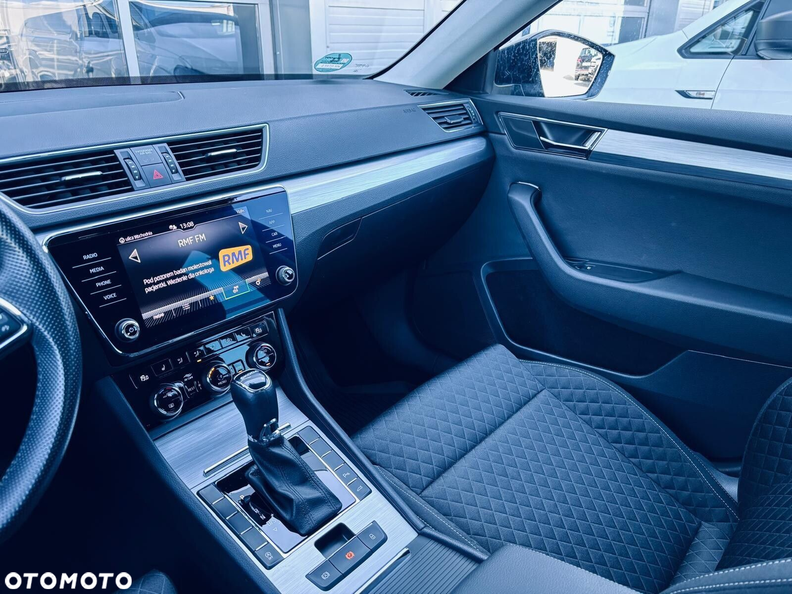 Skoda Superb 1.5 TSI Ambition DSG - 22