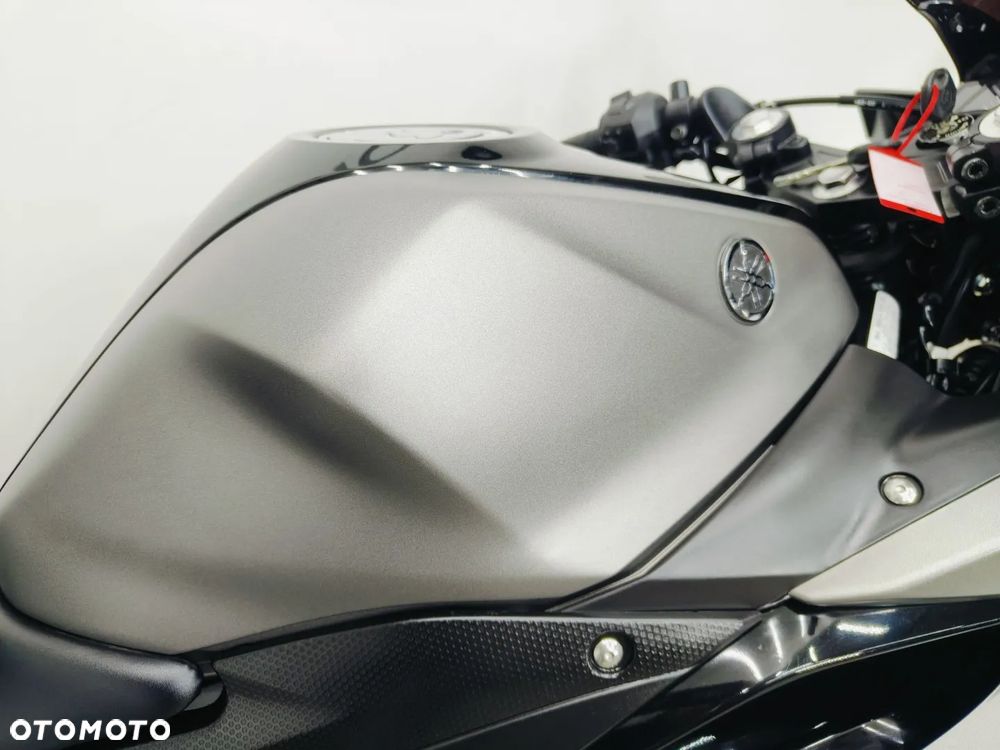 Yamaha R3 - 7