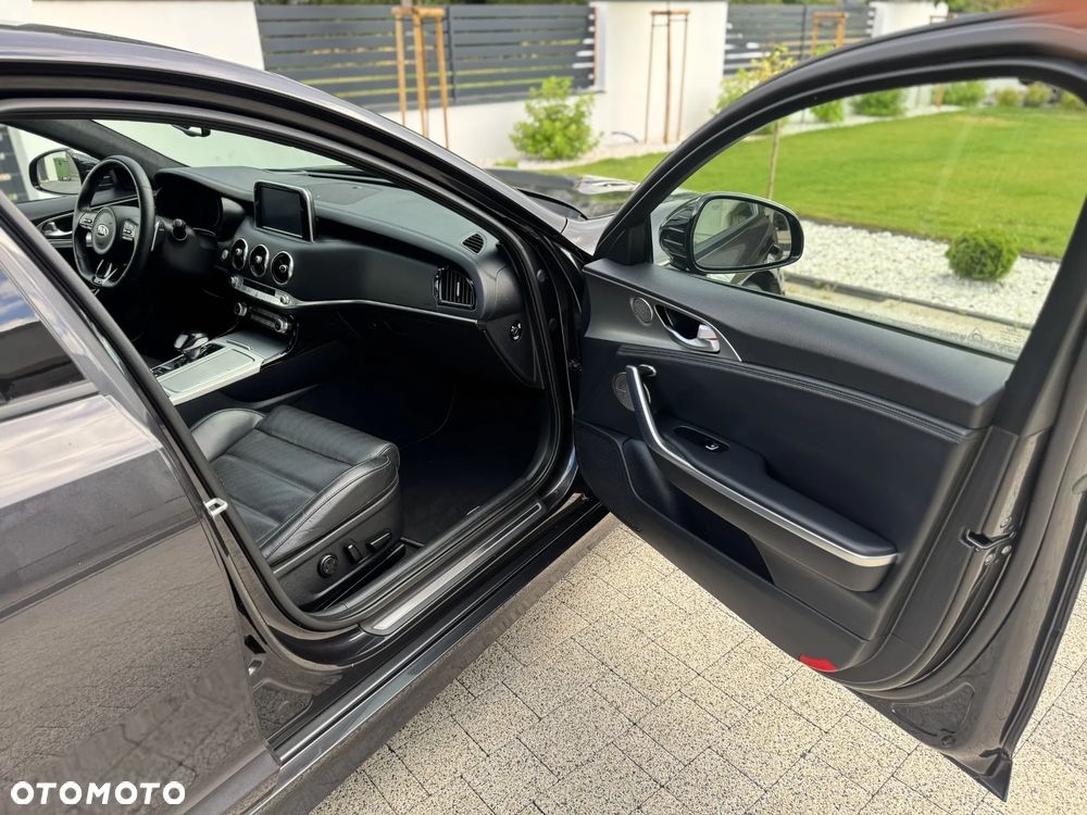 Kia Stinger 2.0 T-GDI GT Line - 24