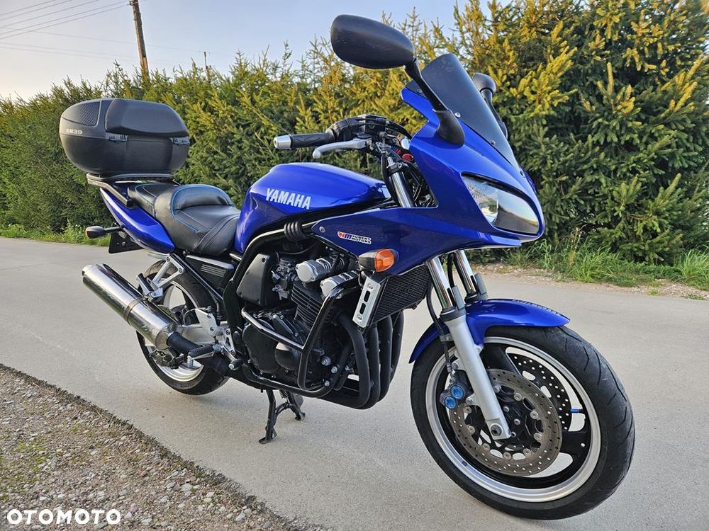 Yamaha FZS - 2