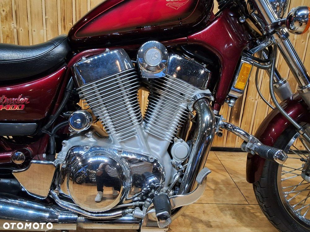 Suzuki Intruder - 5