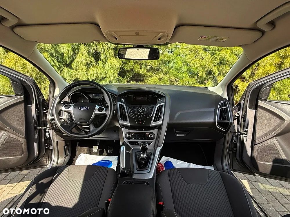 Ford Focus 1.6 TDCi DPF Titanium - 6