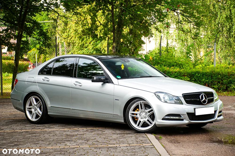 Mercedes-Benz Klasa C 250 CGI BlueEff Avantgarde - 6
