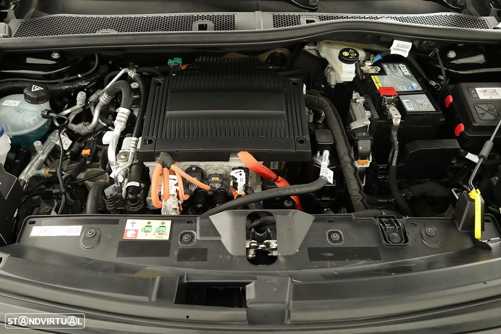 Peugeot e-2008 50 kWh GT - 27