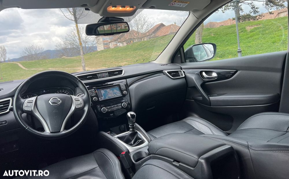 Nissan Qashqai 1.6 DCI TEKNA+ - 6