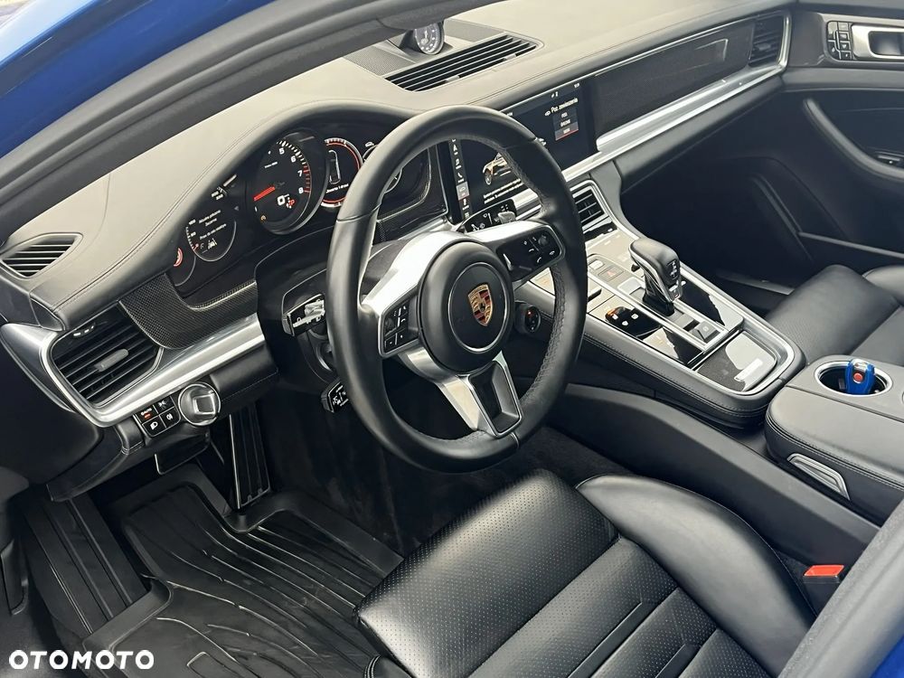 Porsche Panamera 4S - 11