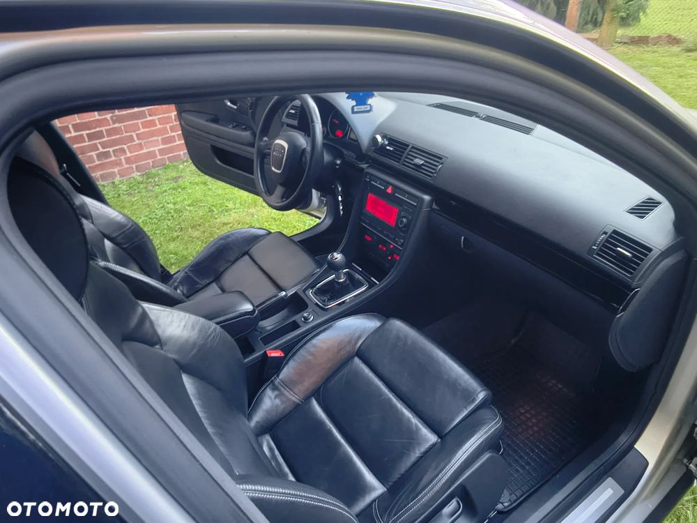 Audi A4 Avant 2.0 TDI DPF - 17