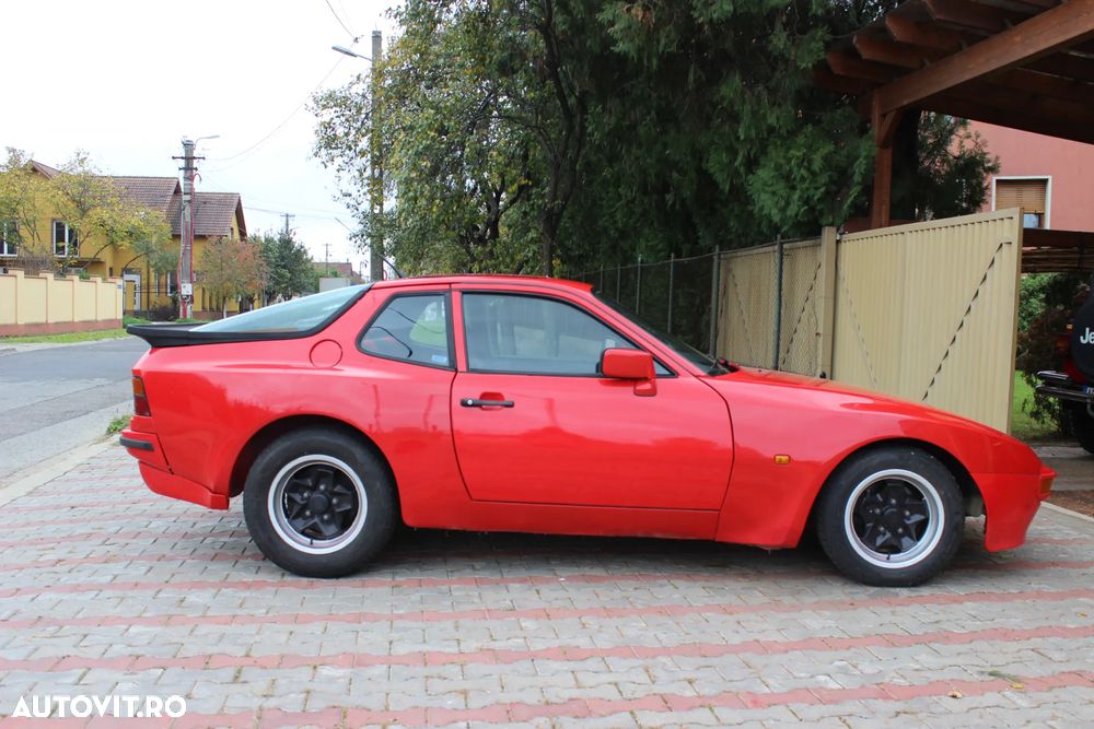 Porsche 944 - 1