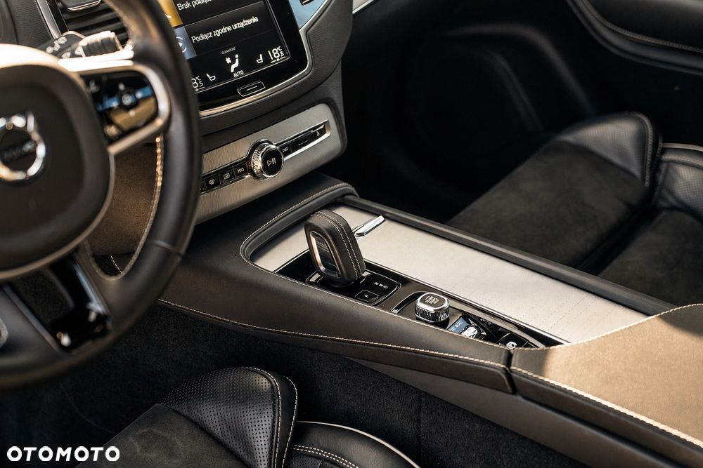 Volvo XC 90 B5 D AWD R-Design - 11