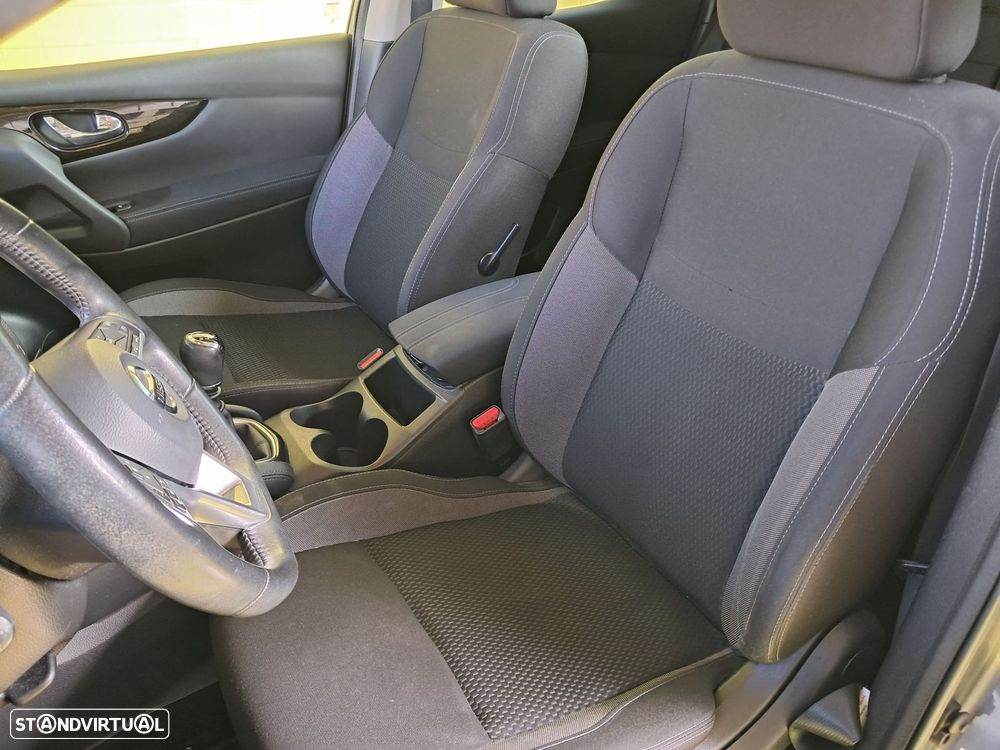 Nissan Qashqai 1.5 dCi N-Connecta - 11