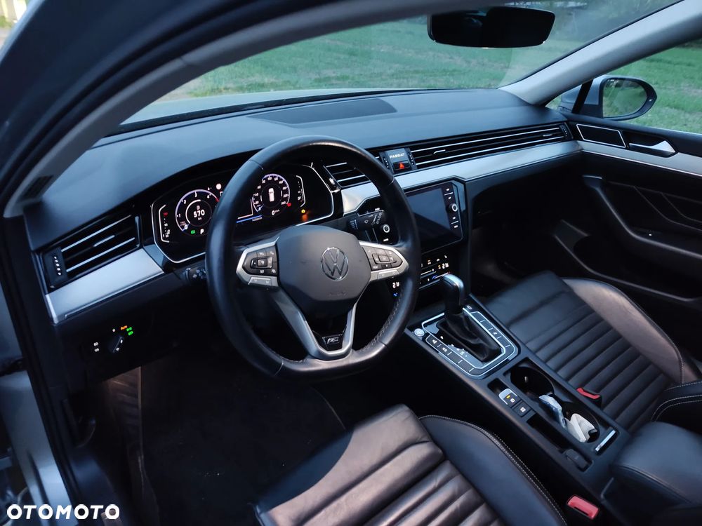 Volkswagen Passat Variant 2.0 TDI SCR DSG 4Motion Elegance - 23