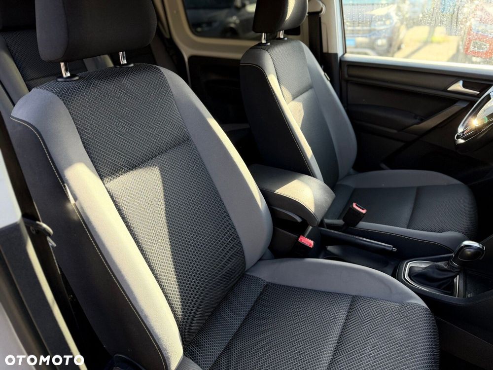 Volkswagen Caddy Maxi DSG - 24