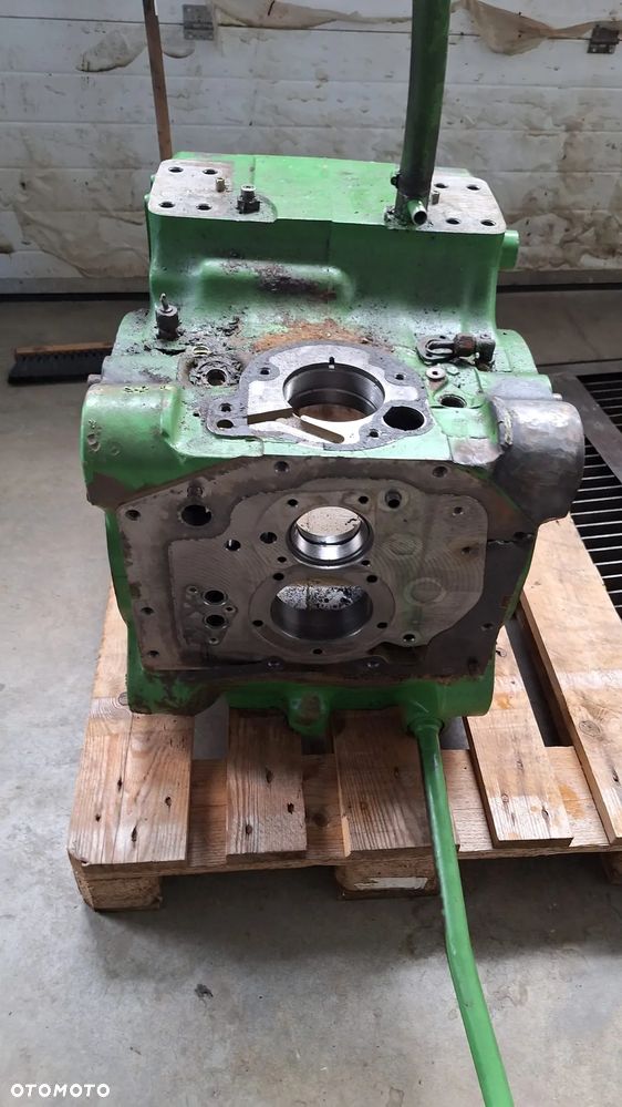 obudowa mostu l111990 john deere 6506 6600 seria 6000 - 7
