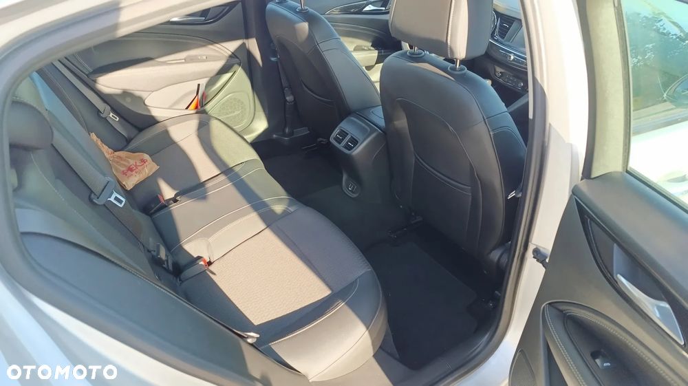 Opel Insignia 2.0 CDTI Innovation S&S - 9