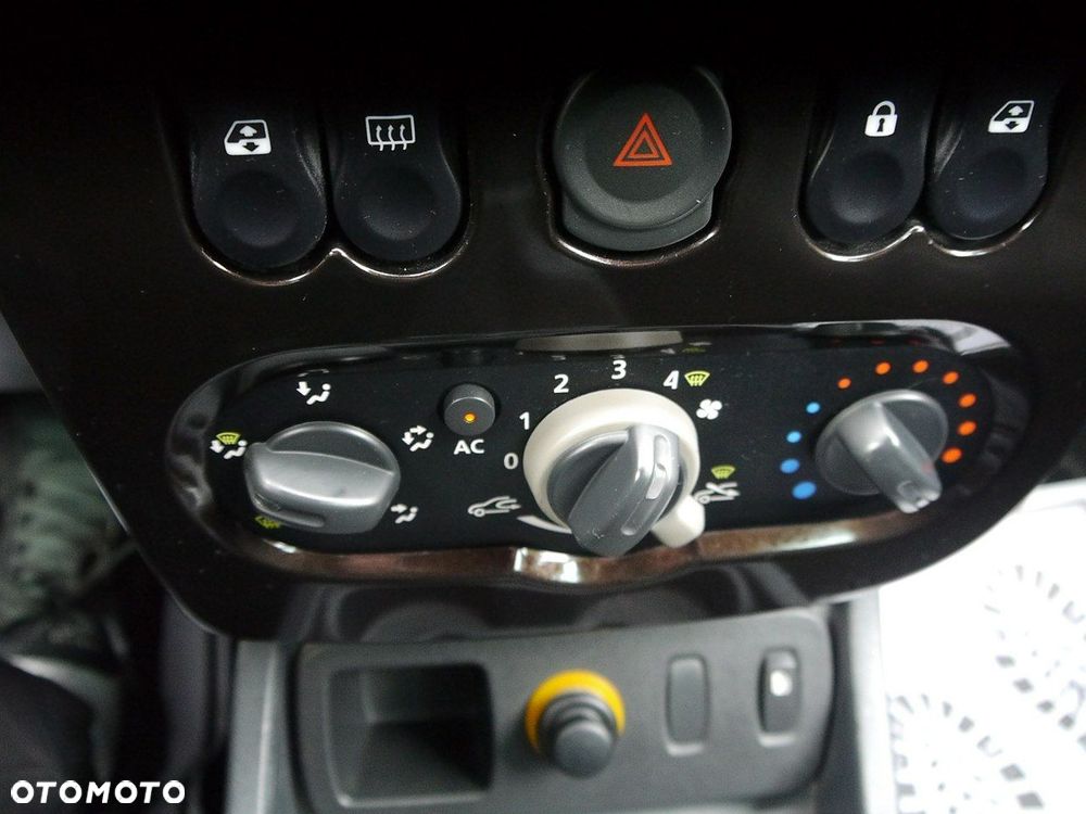 Dacia Duster 1.6 - 19