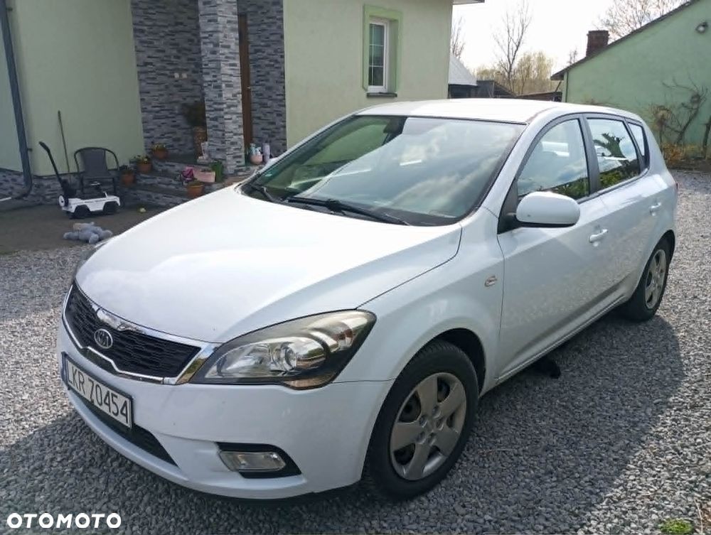 Kia Ceed 1.4 Comfort + - 1