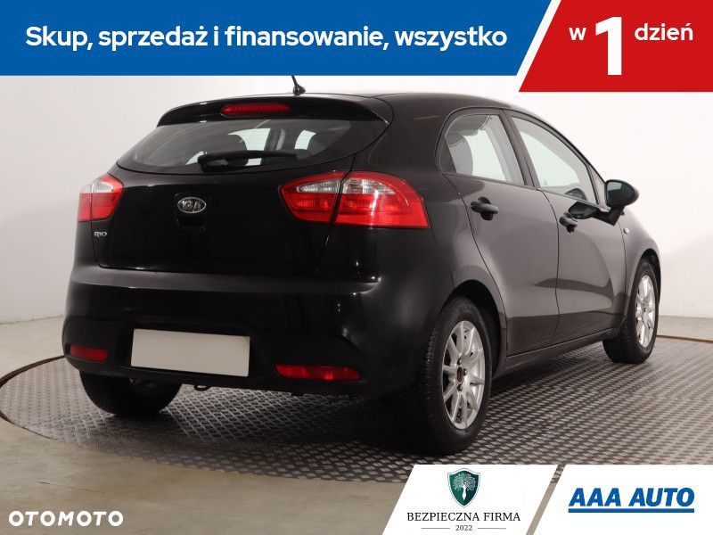 Kia Rio - 7