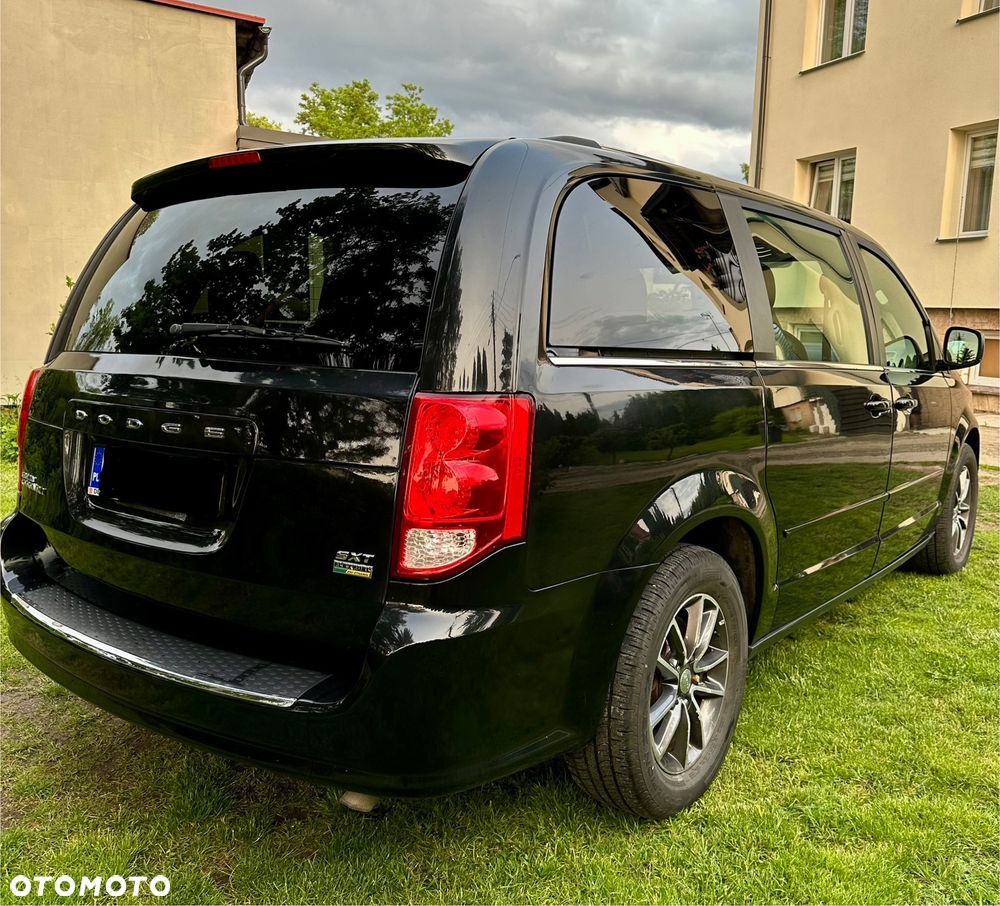 Dodge Grand Caravan - 3