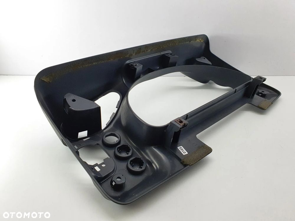 OBUDOWA OSLONA RAMKA LICZNIKA EU  IVECO EUROCARGO - 9